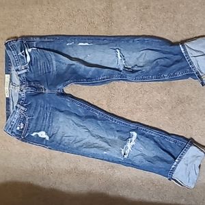 Hollister distressed capris
